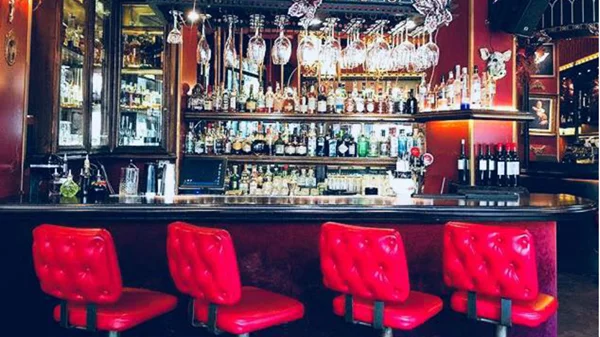 3 μπαρ με σπέσιαλ κοκτέιλ και ειδικά μενού για να γιορτάσετε τον Βαλεντίνο