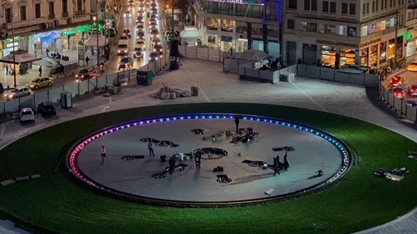 Έτοιμη η νέα πλατεία Ομόνοιας: Επιστρέφει το κυκλικό σιντριβάνι