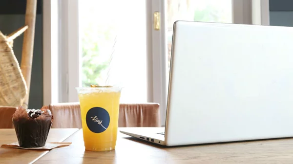 Cocktail delivery για fine drinking εμπειρίες στο σπίτι