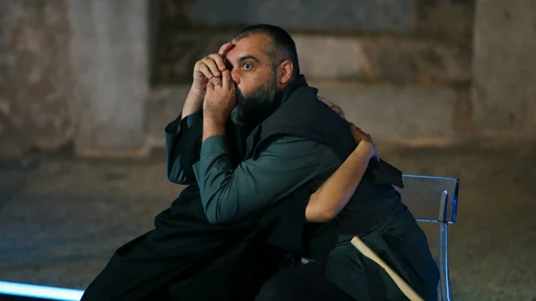 Updated | Online θεατρικές παραστάσεις για όσο «μένουμε σπίτι»