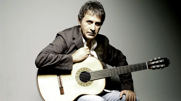 H playlist της ημέρας από τον Γιώργο Νταλάρα