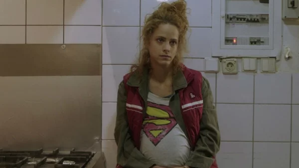 Η Έλλη Τρίγγου σε «απεργία γέννας» και ο Χάρης Φραγκούλης σε δαιδαλώδες θρίλερ