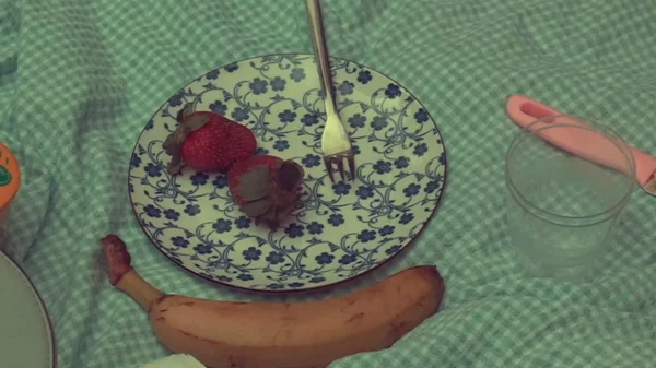 Δείτε τις μικρού μήκους που γύρισαν Έλληνες σκηνοθέτες σπίτι τους