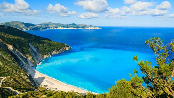 Για την Telegraph, η Ελλάδα θα είναι ο πρώτος τουριστικός προορισμός μετά την κρίση του κορονοϊού