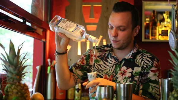 Homemade cocktail της ημέρας | «Fresh Citrus Margarita». του Ιωάννη Σταυρουλάκη