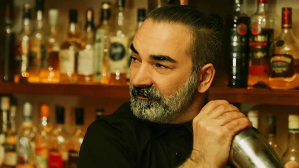 Homemade cocktail της ημέρας | Ένα γλυκόξινο και δροσερό κοκτέιλ από τον Αντώνη Βάτσο