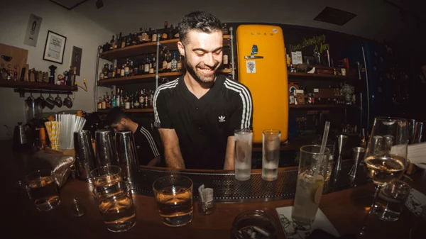 Homemade cocktail της ημέρας | Μία εύκολη και δροσερή συνταγή από τον Γιώργο Νούλη