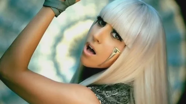 5 αξέχαστες ζωντανές εμφανίσεις της Lady Gaga