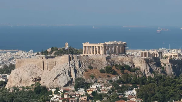 Πτώση 50% για τον ελληνικό τουρισμό: Οι πρώτες σκέψεις για την επόμενη μέρα