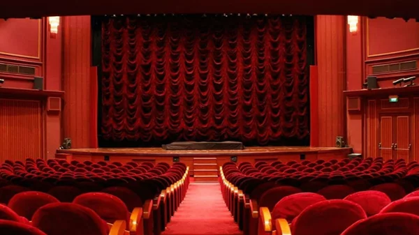 Νομοθετικές αστοχίες του Υπουργείου Πολιτισμού αξίας 27,5 εκ. ευρώ καταγγέλλει η Πανελλήνια Ομοσπονδία Θεάματος Ακροάματος