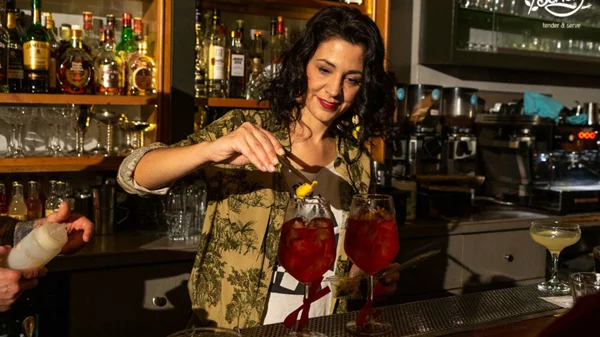 Homemade cocktail της ημέρας | «Early G & T», της Διονυσίας Σακελλαρίου