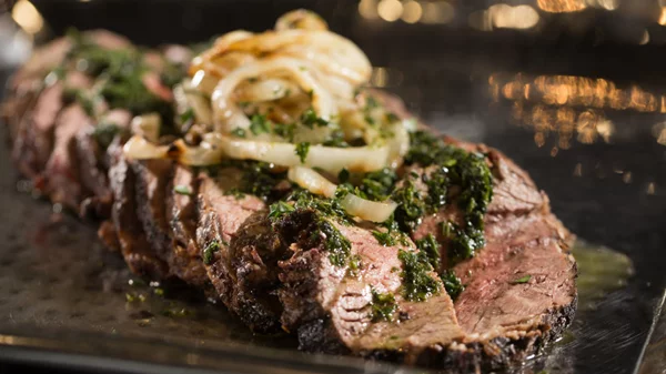 Chimichuri, η αργεντίνικη σάλτσα που απογειώνει το κρέας