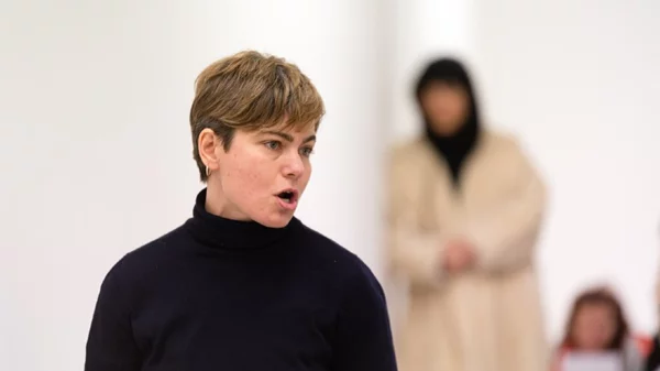 Το ερευνητικό πρότζεκτ της Γεωργίας Σαγρή επιστρέφει την πιο κατάλληλη στιγμή 