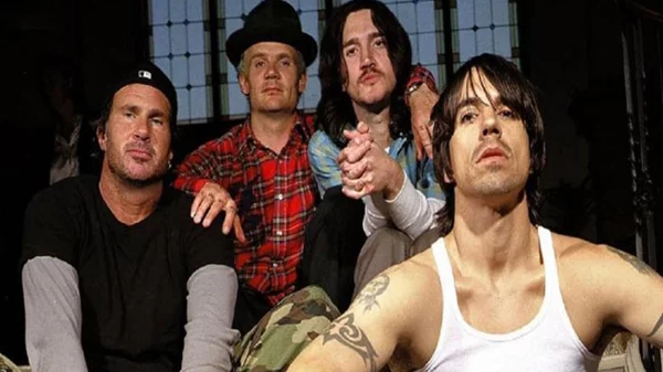 Οι Red Hot Chili Peppers έρχονται του χρόνου!