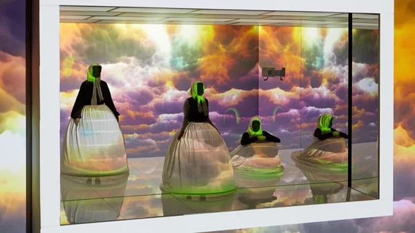 «Τρεις αδελφές» από την Σουζάνε Κένεντι, θέατρο ραδιοφώνου, Καβάφης και περιηγήσεις στο κανάλι του Ιδρύματος Ωνάση