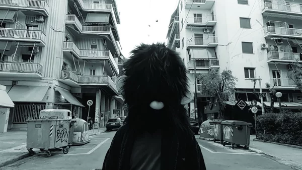 Θεατρικοί σκηνοθέτες σε ρόλο μικρομηκά