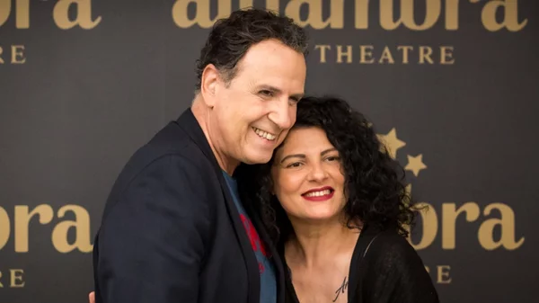 «Ο Κλέαρχος, η Μαρίνα και ο Κοντός» έρχεται τον Οκτώβριο στο θέατρο Alhambra