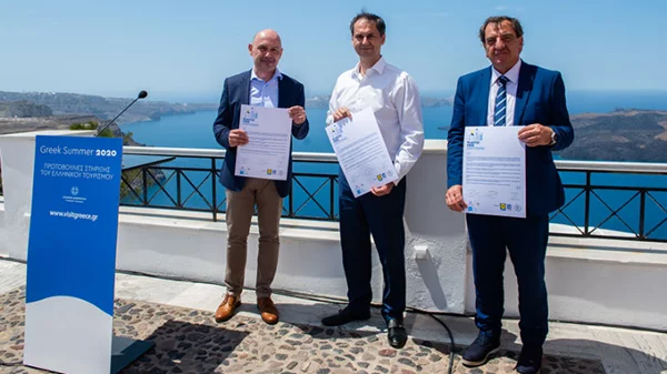 Plastic Free Santorini: H Lidl Hellas επενδύει στο περιβάλλον