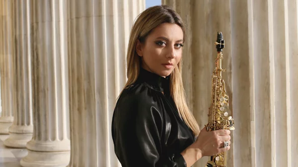 Η μουσική της Melina Paxinos και σε remix από την Λένα Πλάτωνος