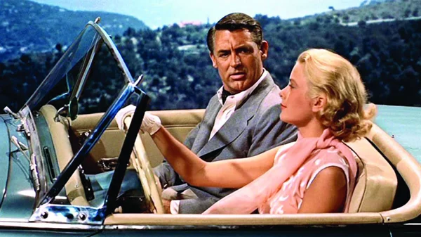 "Το Κυνήγι του Κλέφτη": Πώς ο Άλφρεντ Χίτσκοκ γύρισε το απόλυτο ρομαντικό θρίλερ