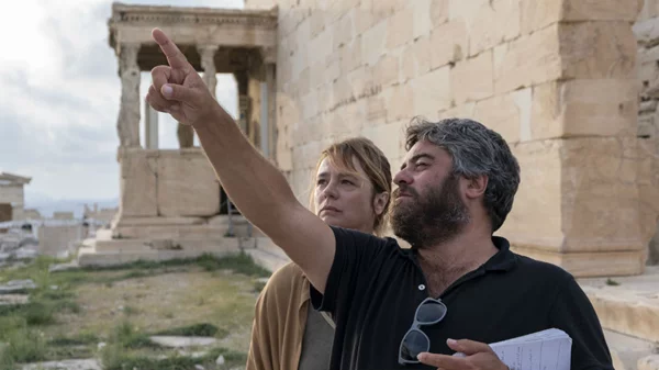 Η Έμα Σουάρεζ και ο Μιγκέλ Άνχελ Χιμένεθ μας ανοίγουν «Παράθυρο στη Θάλασσα»