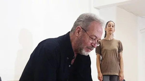 Ο Γρηγόρης Βαλτινός γνωρίζει τις μούσες του Παλαμά