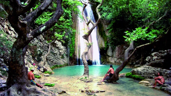 Στρίβουμε νοτιοδυτικά και φύγαμε για... Πελοπόννησο!