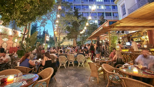 5 στάσεις για ποτό στον ανανεωμένο Πειραιά