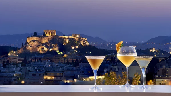 Το «Galaxy Bar» ανοίγει ξανά τις πύλες του