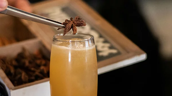 Το απόσταγμα στο μικροσκόπιο του «Bittersweet Cocktail Bar»