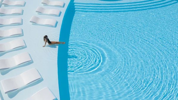 Εκλεπτυσμένη ραστώνη στο «Nikki Beach Resort & Spa»