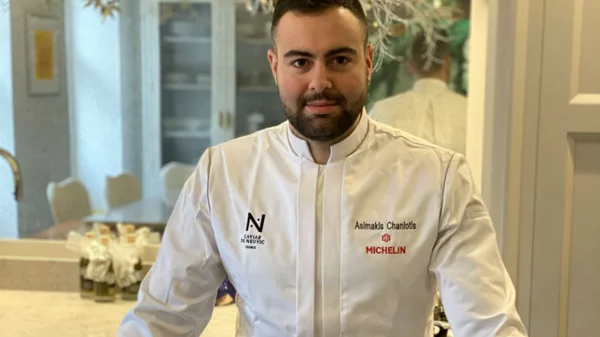 Ο Ασημάκης Χανιώτης για δύο βραδιές στο "Lindos Village"