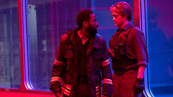 Απόψε (17/2) στην TV: ένα ταξίδι μέσα στον χρόνο