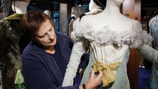 Απεβίωσε η σκηνογράφος και ενδυματολόγος Ιουλία Σταυρίδου