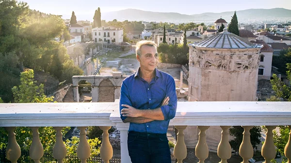 Ο κόσμος με τον Μίνω Μάτσα