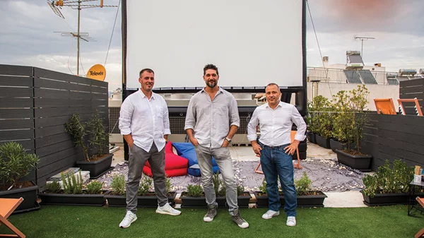 Stellar street food & movies: Μπήκαμε στο πεντανόστιμο pop-up θερινό diner