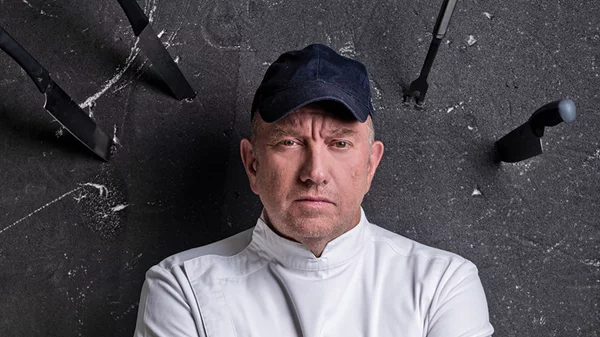 Με Έκτορα Μποτρίνι ανοίγει το "Nikki Beach Santorini"