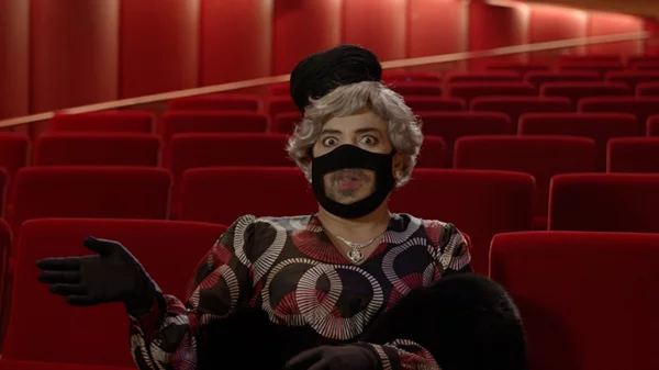 Με ασφάλεια στη Λυρική!