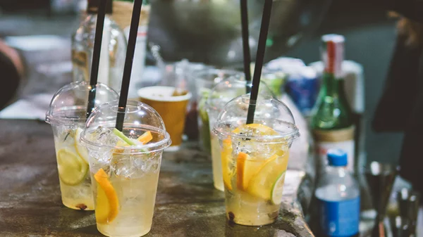 Τα signature cocktails που σου λείπουν delivered by efood