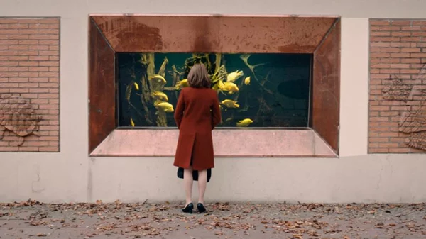 «Lara»: ένας γλυκόπικρα ειλικρινής απολογισμός ζωής μιας γυναίκας