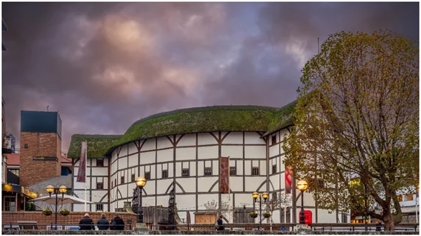 Παραστάσεις online από τα θέατρα του Λονδίνου