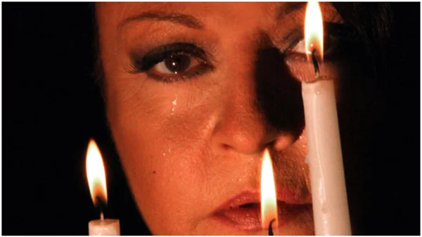 Η βραβευμένη Μίρκα Παπακωνσταντίνου μιλά «Με τη σιωπή»