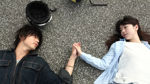 «Η Διπλή Ζωή της Ασάκο»: Μια πειραγμένη ρομαντική ιστορία ξεδιπλώνεται στο Cinobo