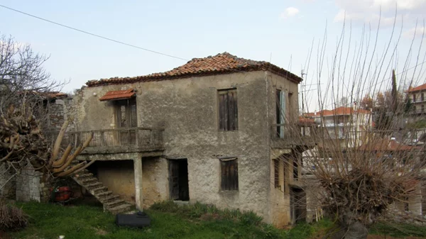 Σε μνημείο μετατρέπεται η οικία του Νίκου Γκάτσου στην Αρκαδία