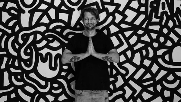 The Absolut Mural: Η τοιχογραφία που «δίνει ανάσα» στην Αθήνα περιμένει την πινελιά σου