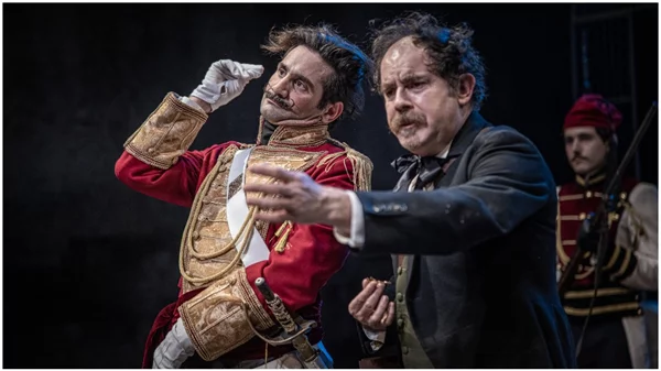 Ο Γιάννης Κακλέας στήνει τη «Βαβυλωνία» του στο Εθνικό Θέατρο