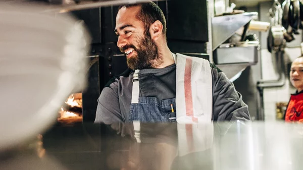 Τα καυτά openings της Γλυφάδας