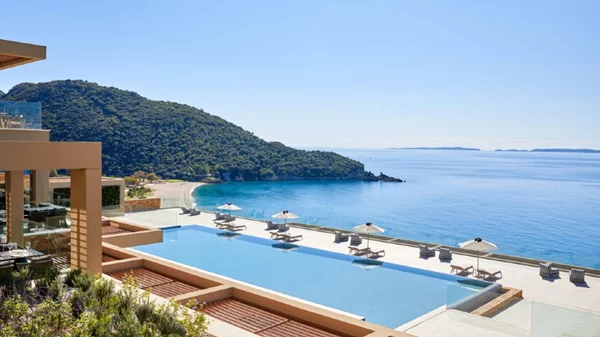 MarΒella Elix: Ξενοδοχείο πέντε αστέρων ανοίγει παράθυρο στα νερά της Ηπείρου