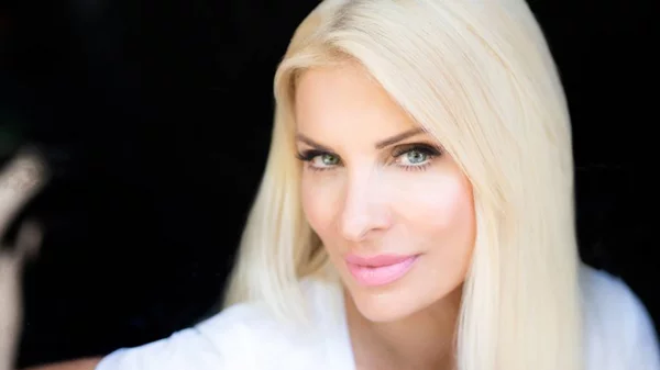 Η Ελένη Μενεγάκη στο Mega