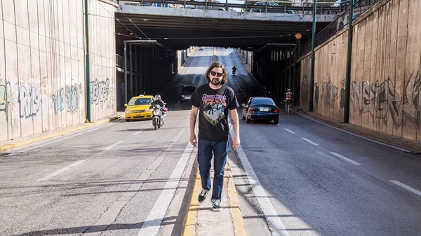 Ο Ανδρέας Μητρέλης της Veego Records κυκλοφορεί τα άλμπουμ που θα ήθελε να έχει στη δισκοθήκη του